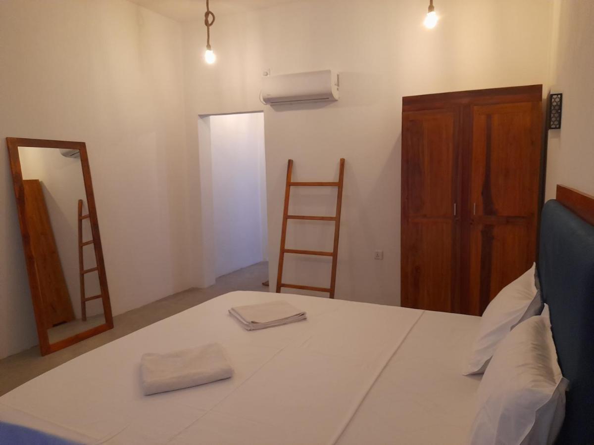 Surf Gangs Arugambay Hotel Vịnh Arugam Ngoại thất bức ảnh