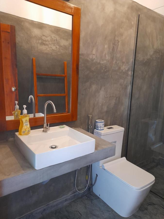 Surf Gangs Arugambay Hotel Vịnh Arugam Ngoại thất bức ảnh