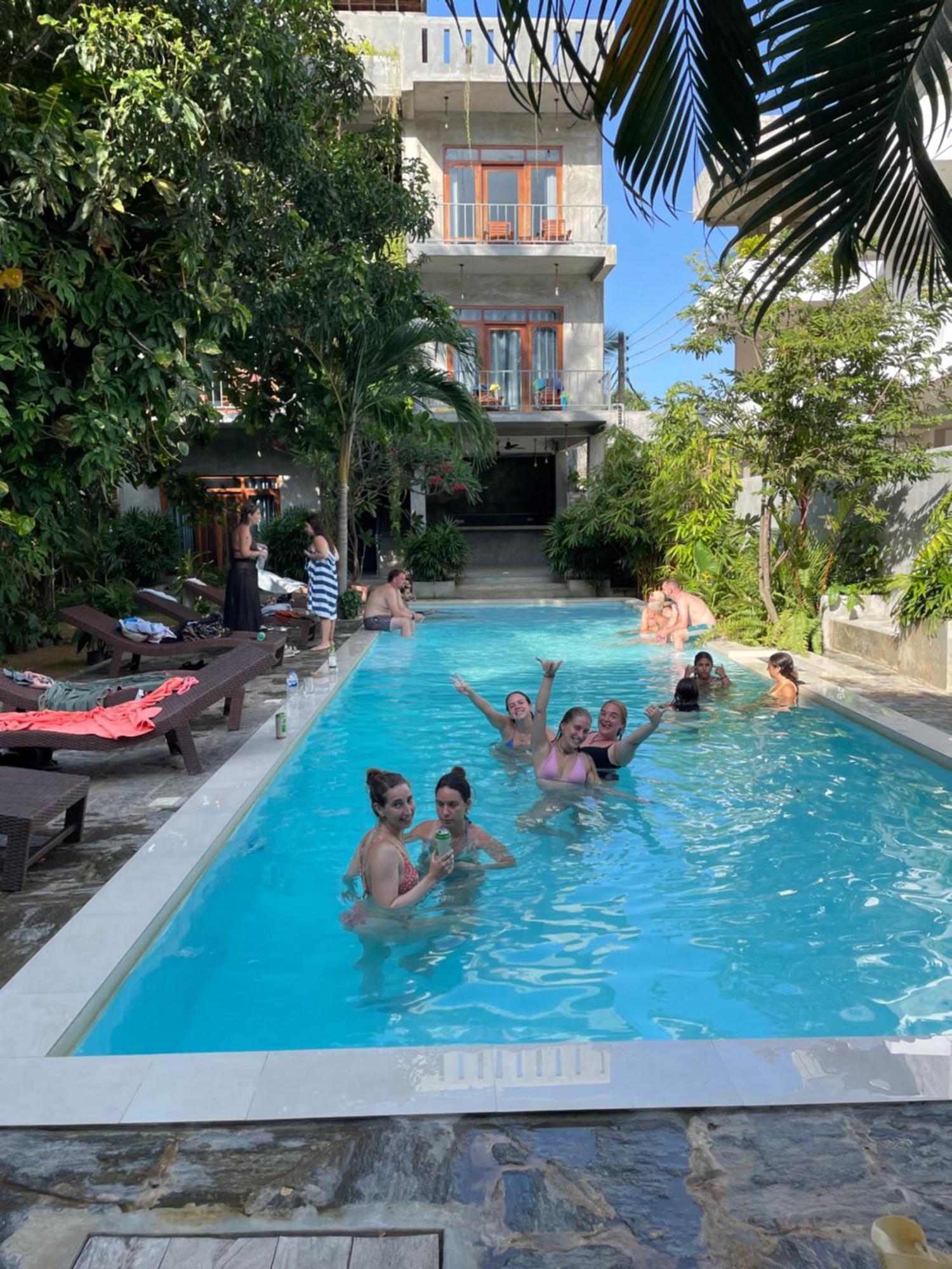 Surf Gangs Arugambay Hotel Vịnh Arugam Ngoại thất bức ảnh
